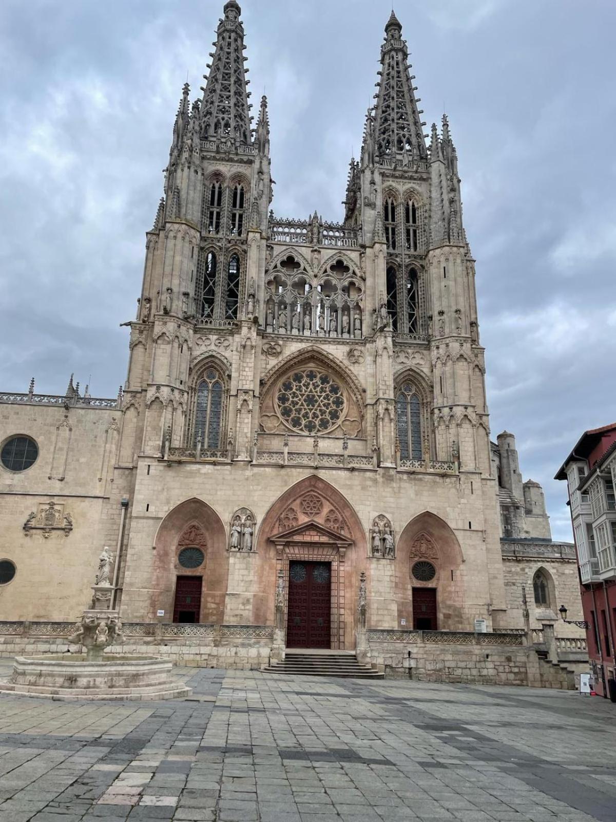 El Farolillo De La Catedral Vivienda De Uso Turistico Vut 9/251 Apartamento Burgo Exterior foto
